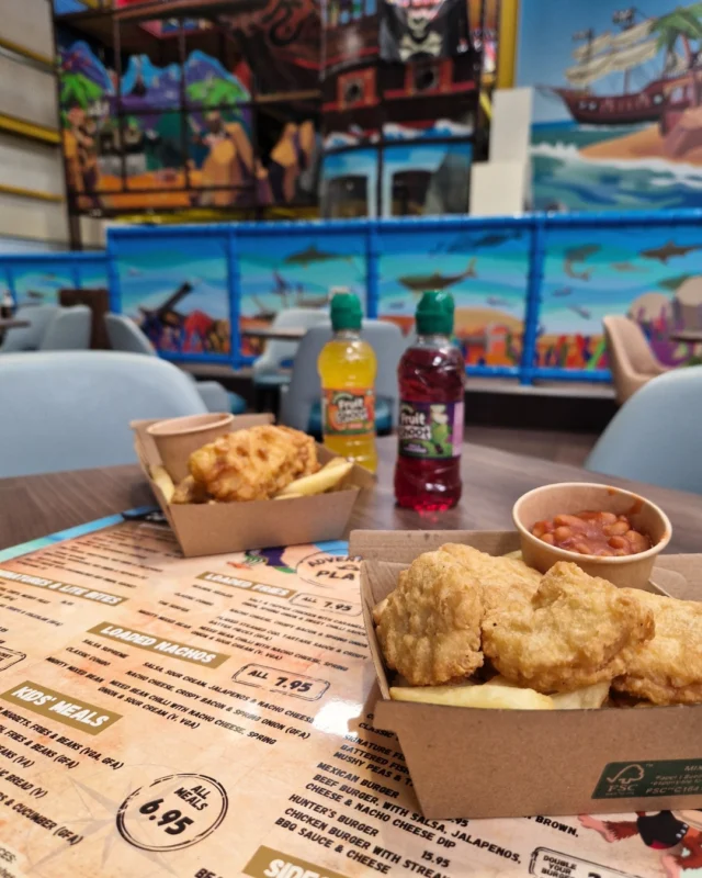 🦜 Adventure Play fun and food! The perfect mid-week catch-up, afterschool or swimming lesson treat! 😃